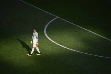Nikon magazine -  photographing football 
